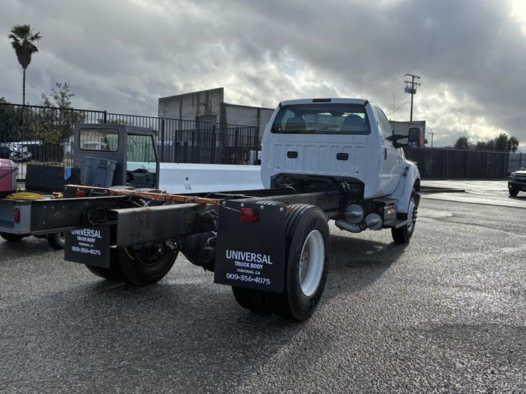 2015-ford-f650-image-3