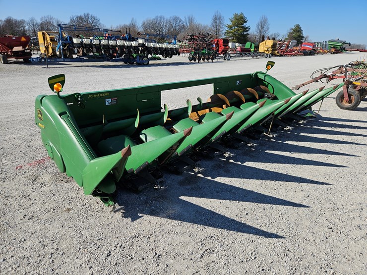 2008-john-deere-608c-image-1