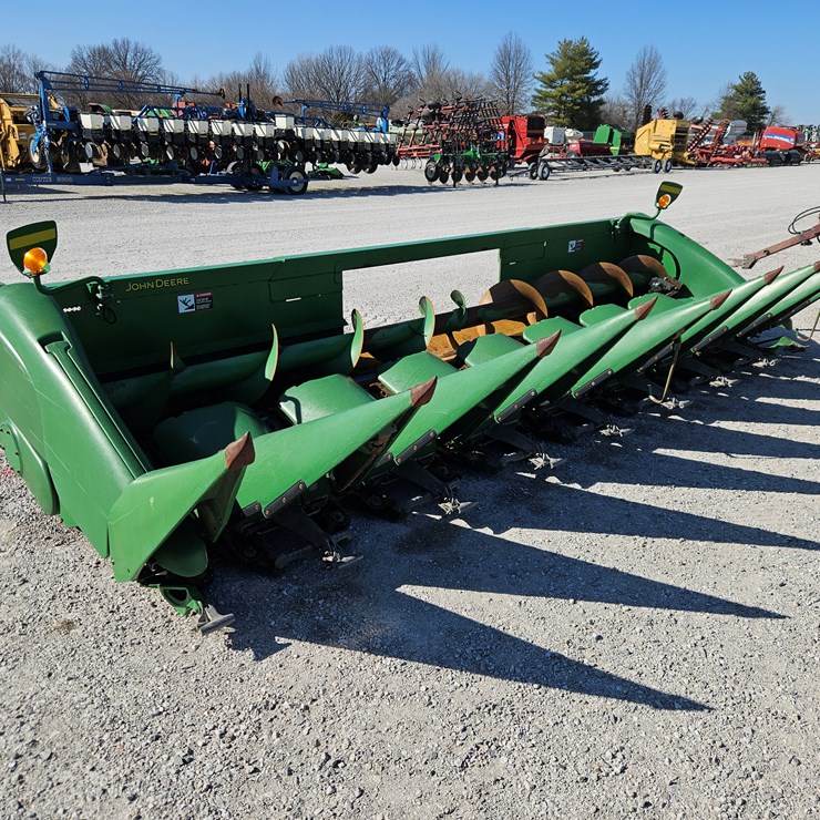 2008 JOHN DEERE 608C