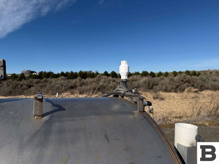 gf-metal-fabricators-chemigation-trailer-image-16