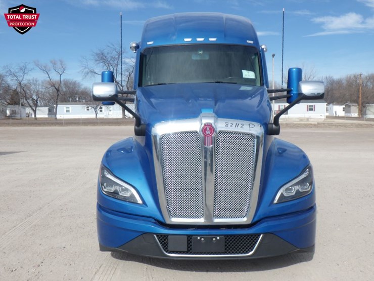 2023-kenworth-t680-image-2