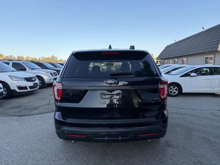 2018-ford-explorer-image-6