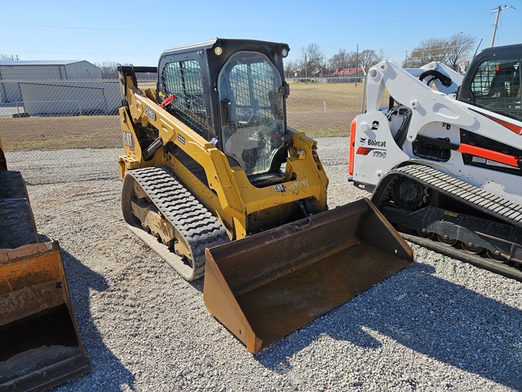 2021-caterpillar-259d3-image-1