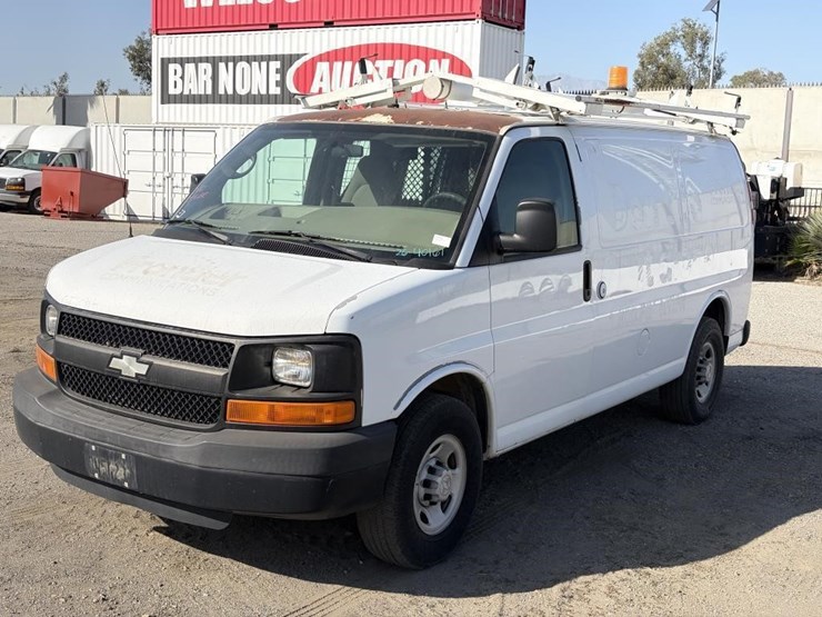 2008-utility-van-image-1