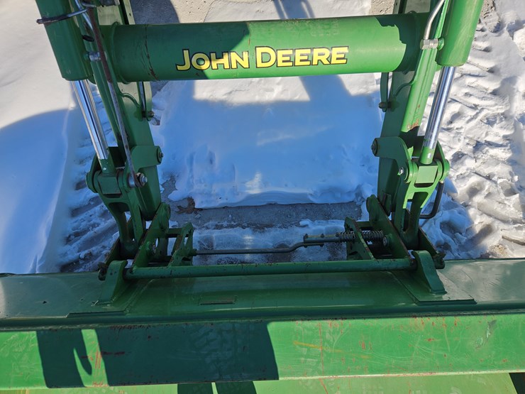 2014-john-deere-5100e-image-5