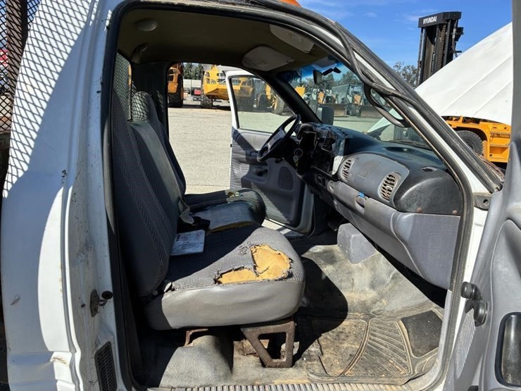 2001-dodge-ram-3500-image-9