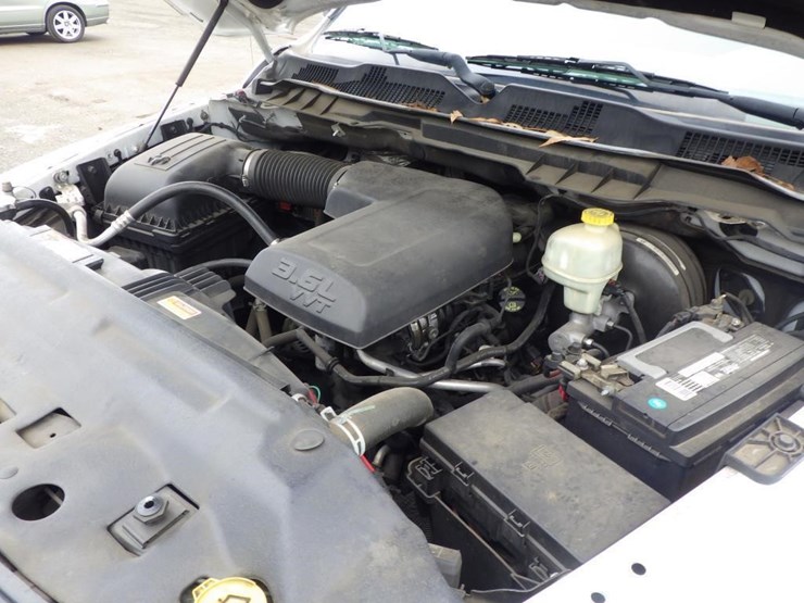 2016-dodge-1500-image-10