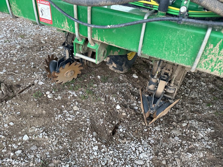 john-deere-1725c-image-41