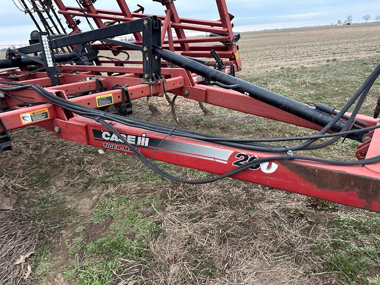 case-ih-tigermate-200-image-39
