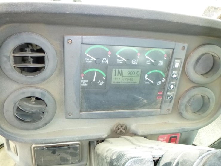 2005-deere-624j-image-10