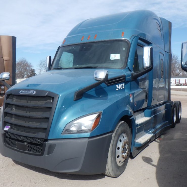 2024 FREIGHTLINER CASCADIA 126