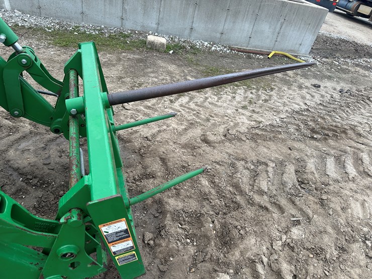 2014-john-deere-5075m-image-41