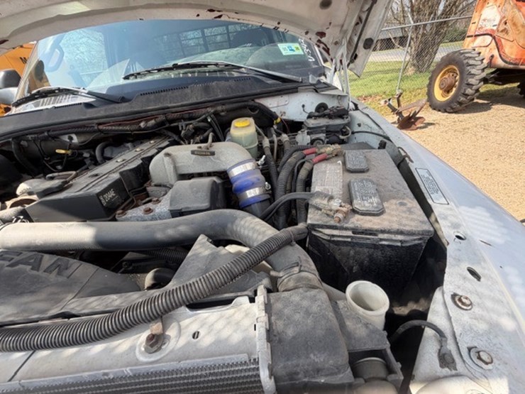 2002-dodge-ram-3500-image-56