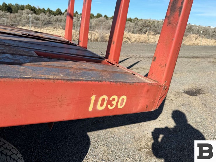 new-holland-1030-image-21