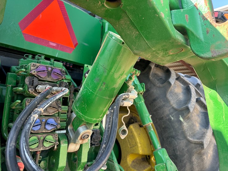 2023-john-deere-8r-250-image-25