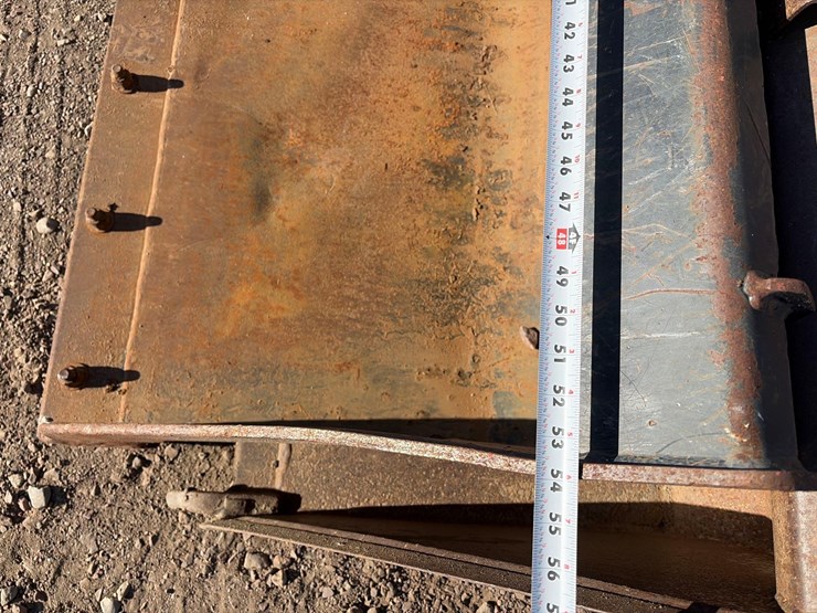 2016-jcb-135-image-11