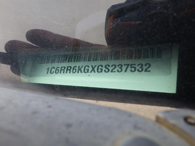 2016-dodge-1500-image-15