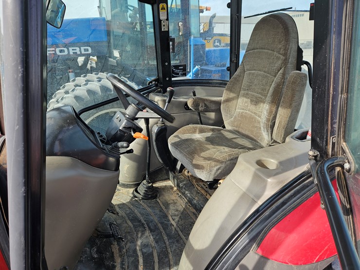 2015-case-ih-farmall-110a-image-6