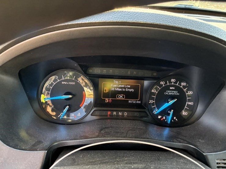 2018-ford-explorer-image-16