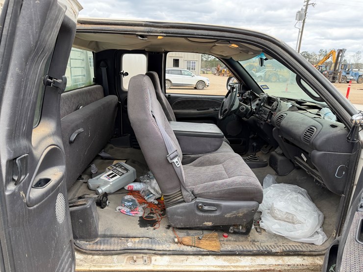 2001-dodge-ram-1500-image-9