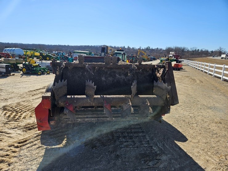 new-holland-195-image-4