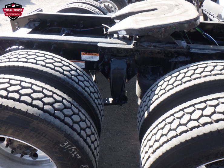 2022-freightliner-cascadia-116-image-4