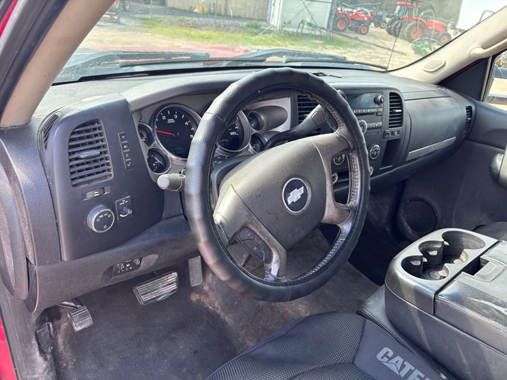 2008-chevrolet-2500-image-12