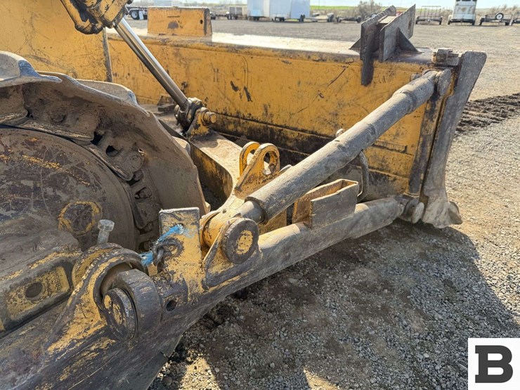 caterpillar-d6c-image-40