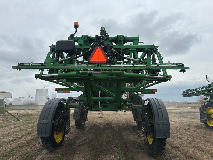 2021-john-deere-r4038-image-30