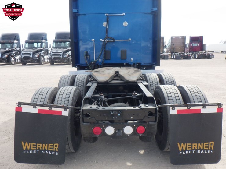 2023-kenworth-t680-image-9