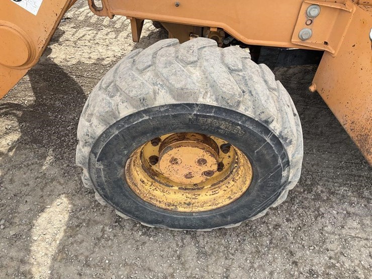 case-570m-xt-image-19