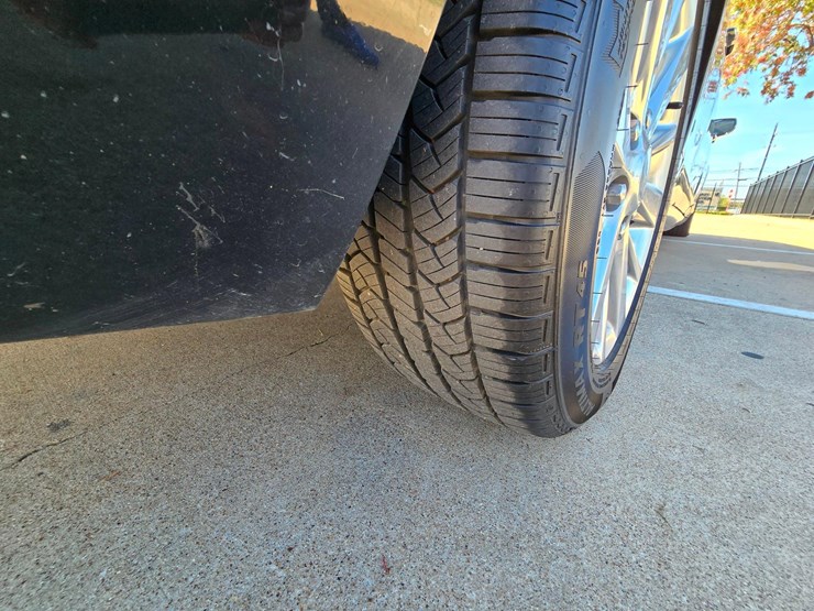 2017-cadillac-federal-70in-limo-w-27466-miles,-premium-federal-coachwork,-luxury-transport-image-47