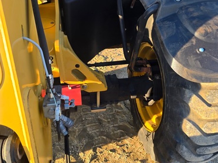 2009-caterpillar-th406-image-10