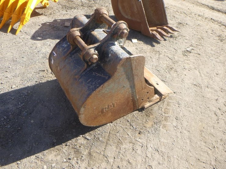 caterpillar-22-image-3