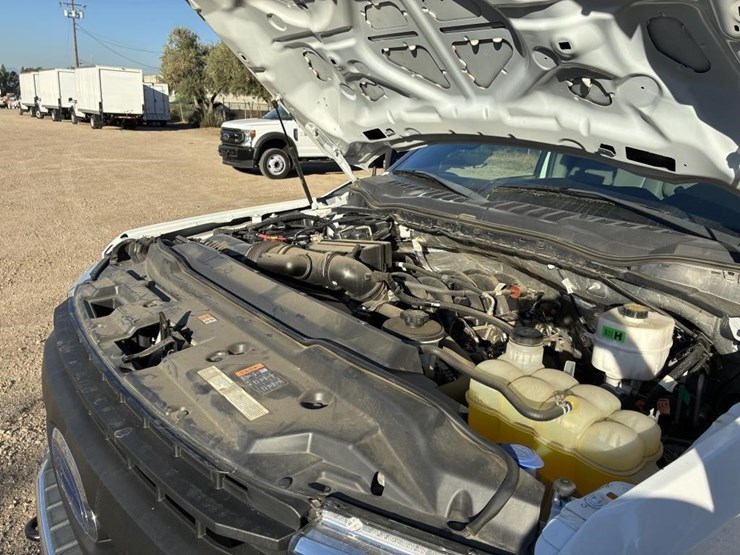 2022-ford-f450-xl-image-8