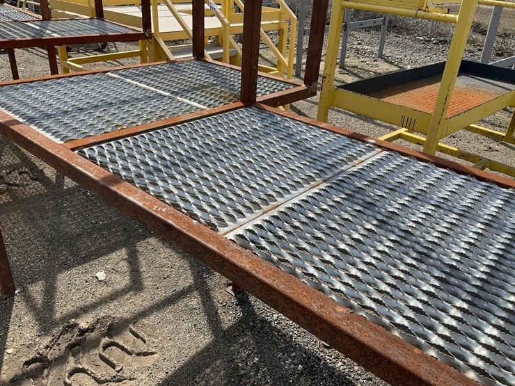 7'x4'x40"-steel-catwalk-platform-image-5