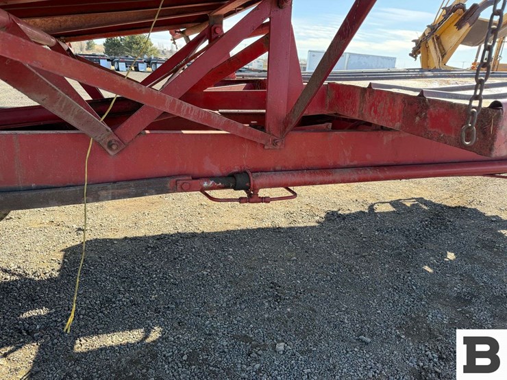 new-holland-1030-image-27