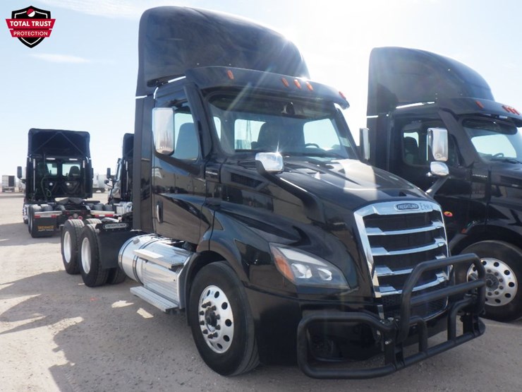 2022-freightliner-cascadia-116-image-3