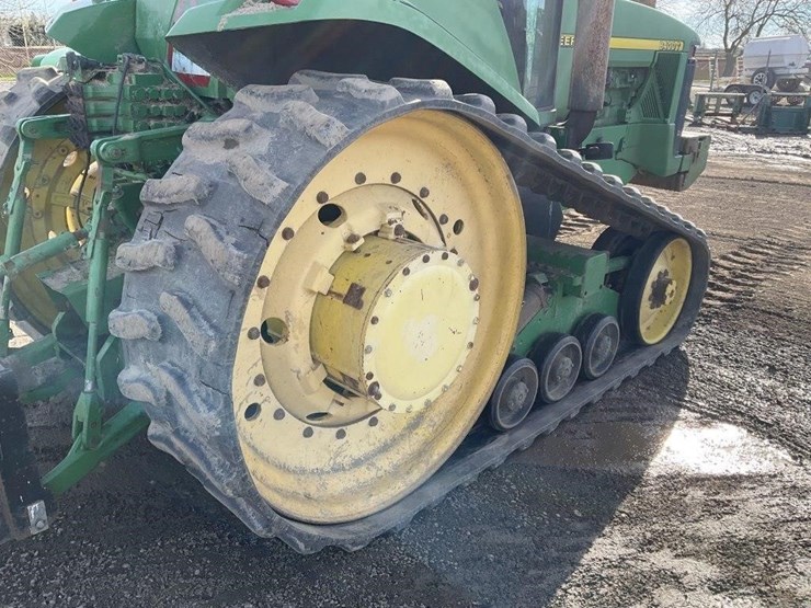john-deere-8400t-image-21