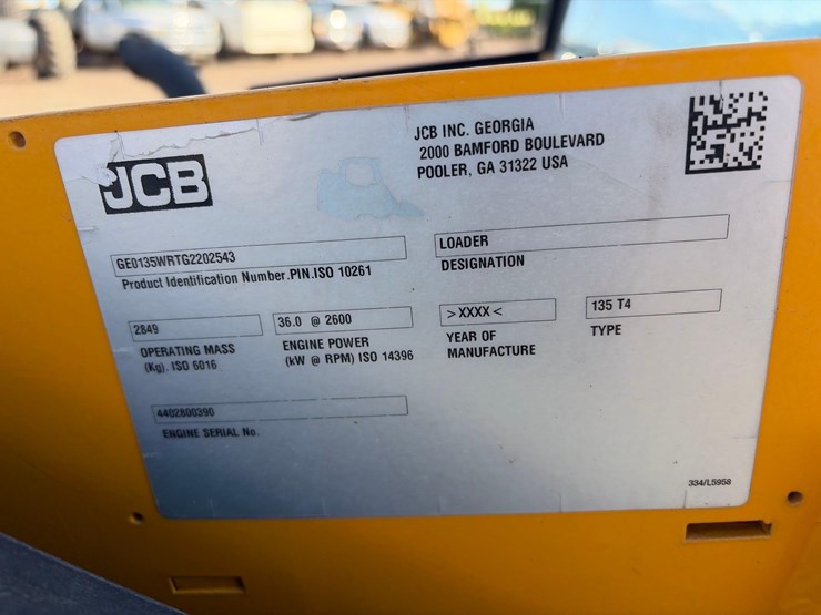 2016-jcb-135-image-30