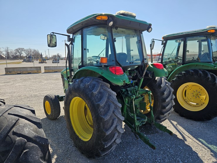 2011-john-deere-5085m-image-10