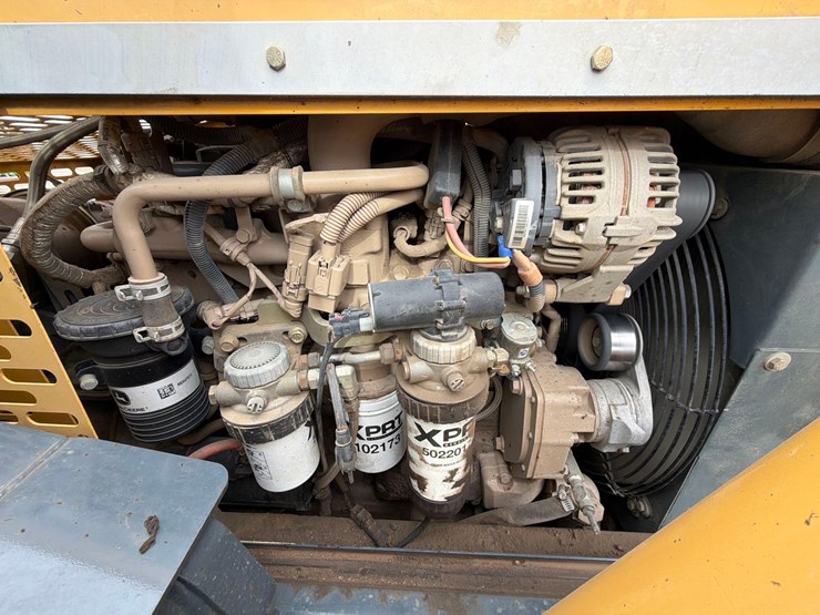 2016-gehl-rs8-44-image-28