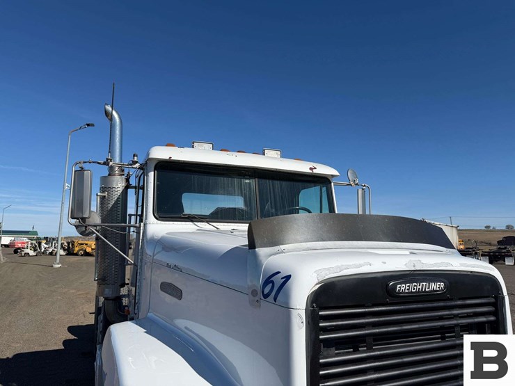 1992-freightliner-fld120-image-9