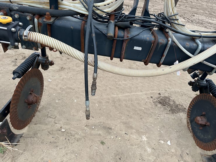 #38848-•-yetter-76"-twin-row-knife-applicator-image-17