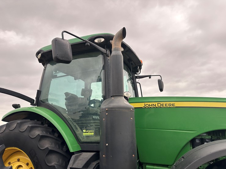 2012-john-deere-8335r-image-44