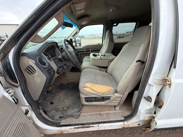 2008-ford-f250-image-17