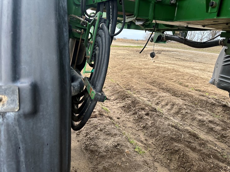 2021-john-deere-r4038-image-20