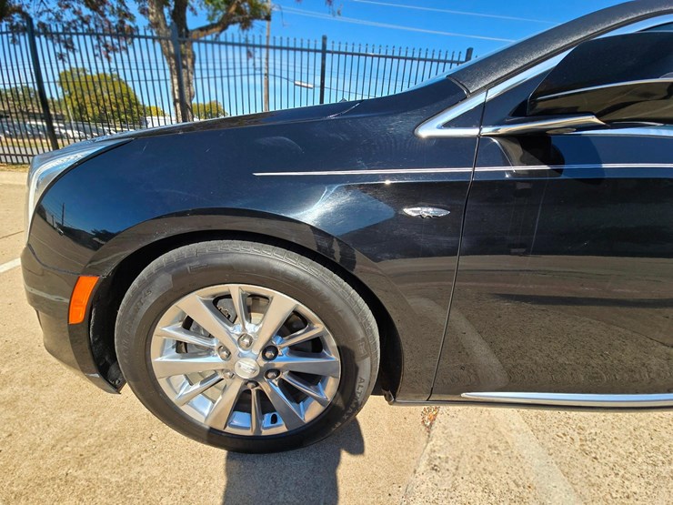 2017-cadillac-federal-70in-limo-w-27466-miles,-premium-federal-coachwork,-luxury-transport-image-15