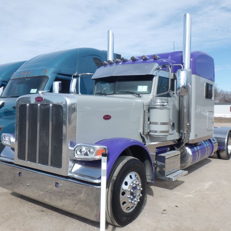 2024 PETERBILT 389