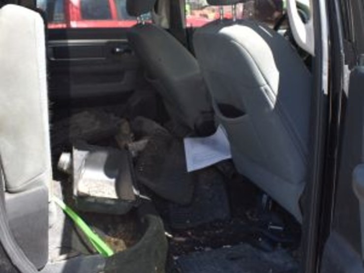 2015-dodge-1500-image-14